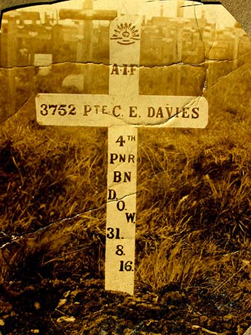 Pte C. E. Davis grave